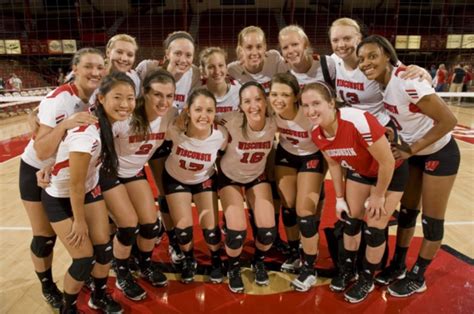 winsconsin volleyball team leaked|Nude photo leak of Wisconsin womens volleyball team has police。